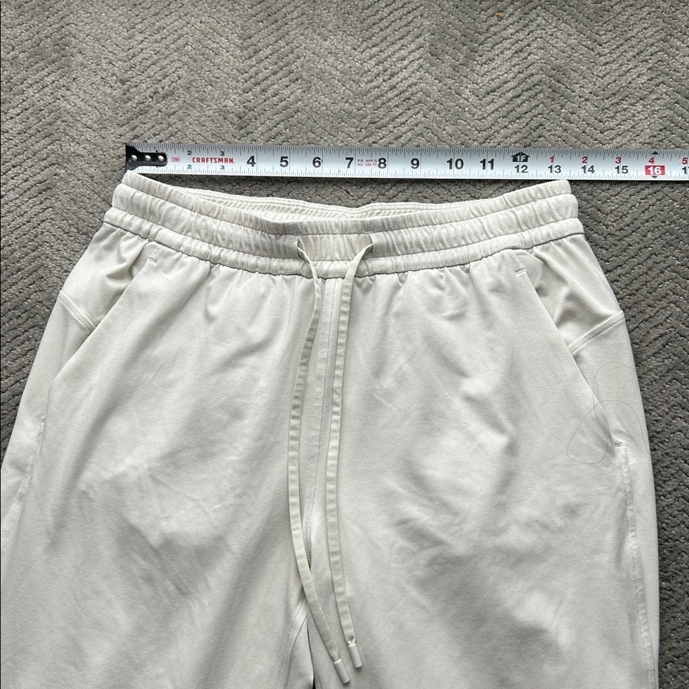 Lululemon Beige Jogger Sweatpants Drawstring Logo Size 6 - Picture 8 of 11